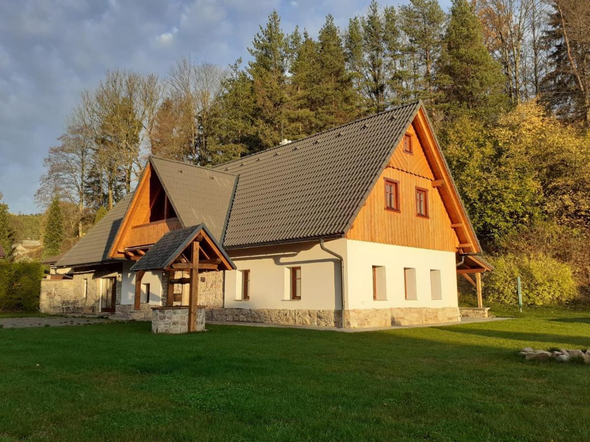 The Retreat Villa Zdarky Exterior photo