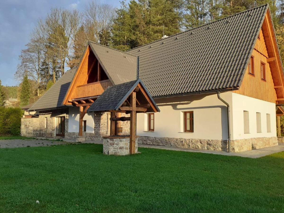 The Retreat Villa Zdarky Exterior photo